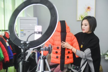 Taobao live-streaming sets for explosive growth