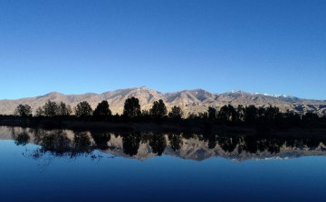  Wedding photography banned in Chinas largest salt lake nature reserve