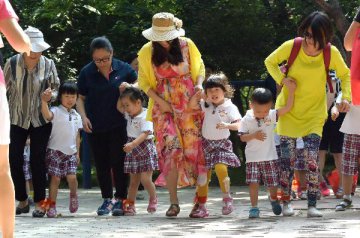 China sees growing parent-child tourism