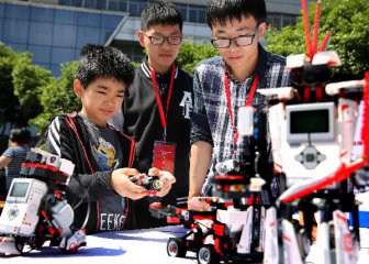 Chinas booming high-tech services upgrade tertiary sector