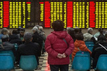 Chinese shares close mixed Wednesday