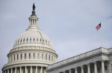 U.S. entering 2020 election year amid political divide