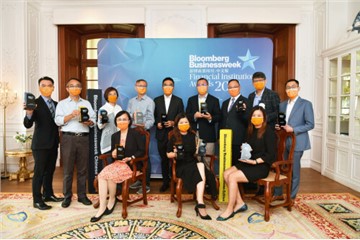 FWD pulls off record tally at Bloomberg Businessweek Financial Institution Awards 2021 with 13 wins