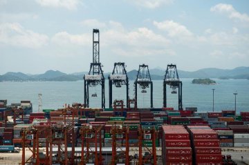 Shenzhen Ports annual container throughput up 8.4 pct in 2021