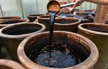 Chinas Shanxi starts exporting aged vinegar to South America