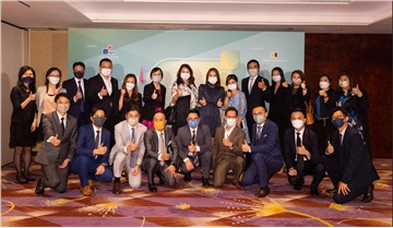 FWD scoops seven awards at the Hong Kong Insurance Awards 2022