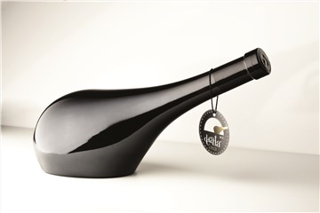 Barbera dell’Emilia IGT The decanter bottle for a taste of design