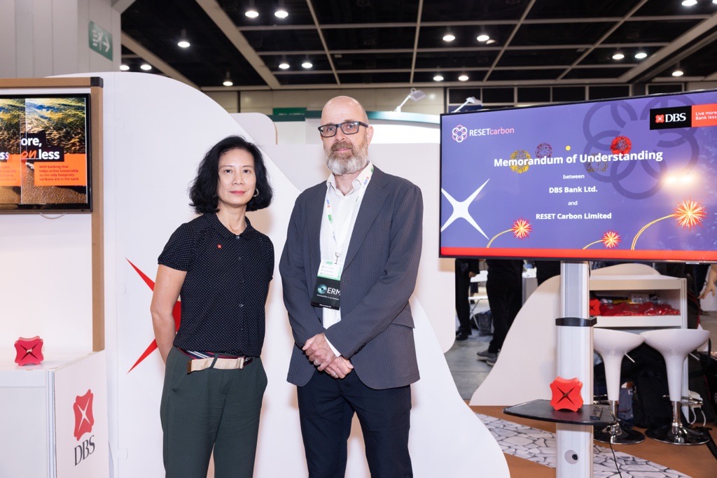 Yulanda Chung, Managing Director, Head of Sustainability, Institutional Banking Group at DBS (left) and Liam Salter, CEO of RESET Carbon (right) today signed a memorandum of understanding (MOU) at ReThink HK Sustainable Business on Conference & Expo to scale up decarbonisation solutions in Asia's manufacturing supply chain.