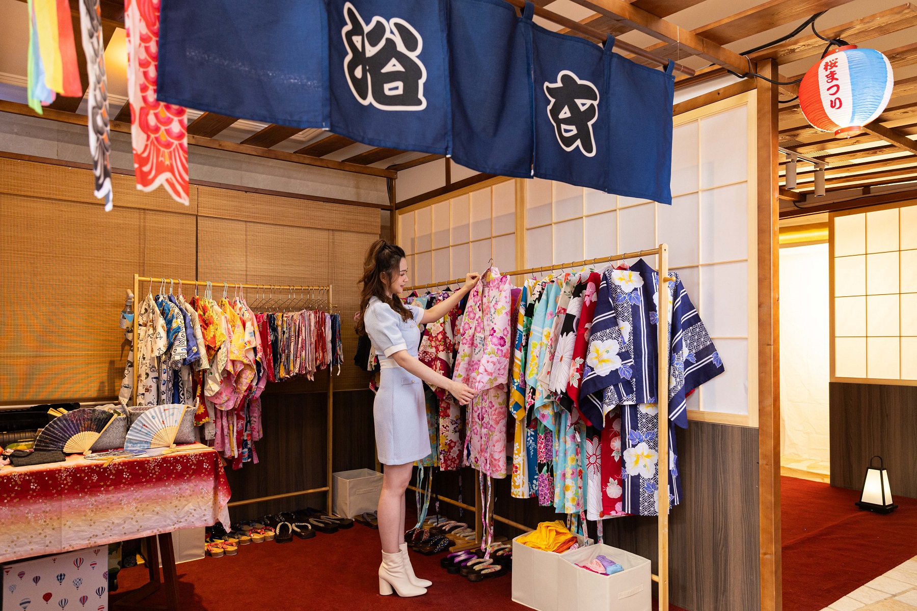 Over the Sakura Cultural Festival, guests can enjoy Japanese yukata experience by presenting spending receipts in designated amount.