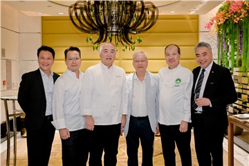 Feast of Eyes and Palate: Culinary Titans Lam Chan Kuok and Li Xiaolin Together Unveil the Master Chef Extravaganza