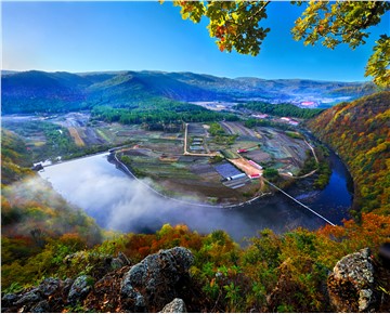 Heilongjiang Seasons, A Journey of Poetry and Painting