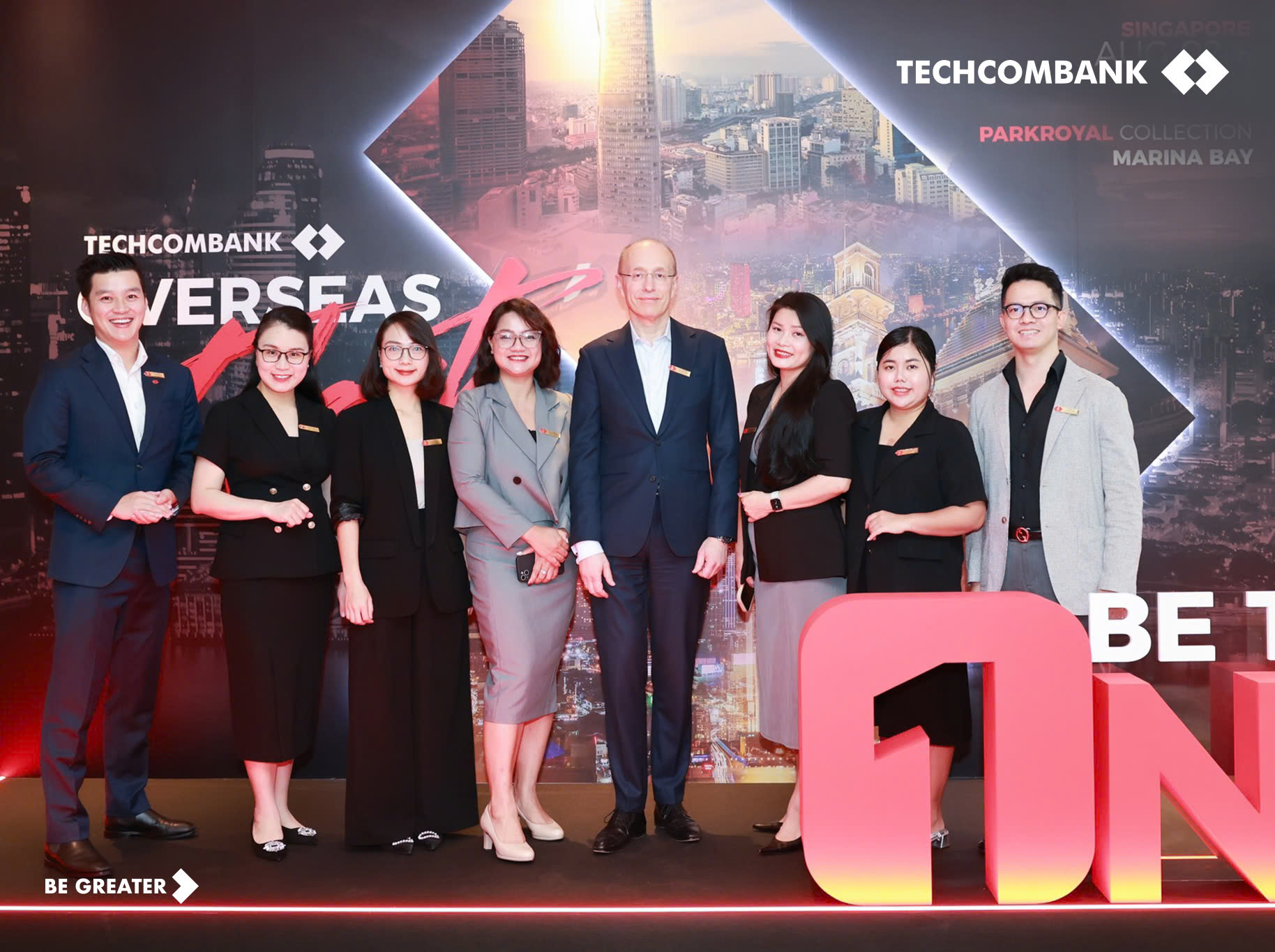 Chief Executive Officer of Techcombank - Mr. Jens Lottner with representatives of the Human Resources division